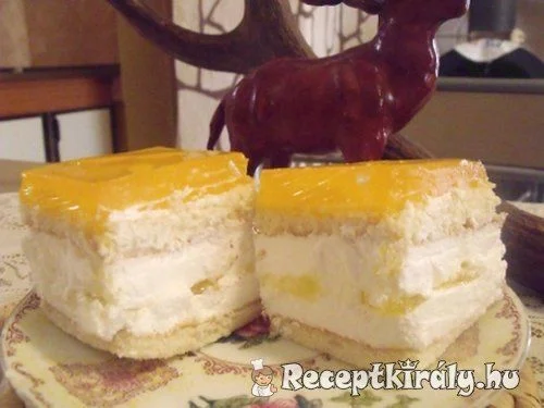 Ananász kocka torta