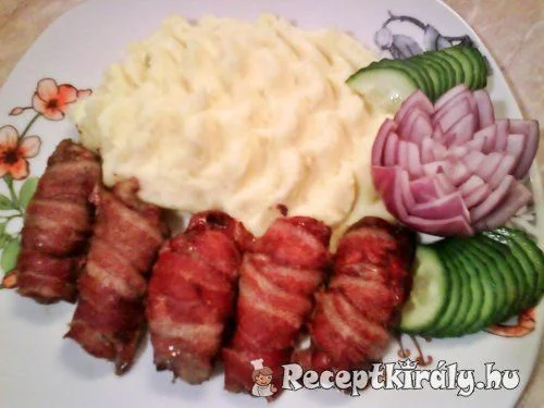 Baconos csirkemáj sütve