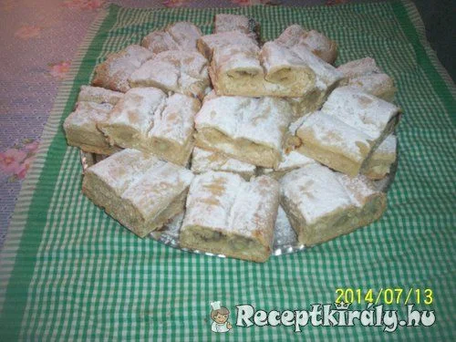 Banános túrós gyúrt rétes recept