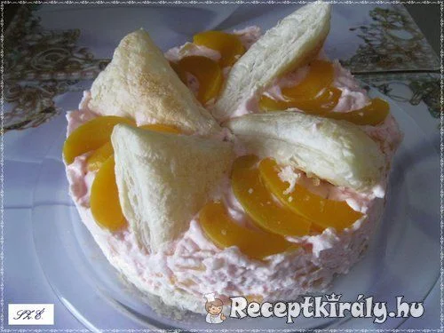 Barackos rizses tejszínhabos torta