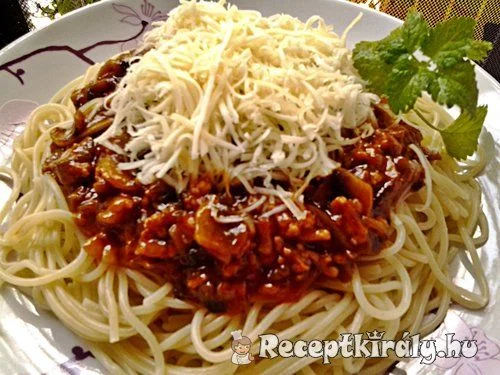 Gombás bolognai spagetti