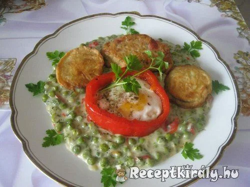 Borsófőzelék tükörtojással és cukkinivel recept