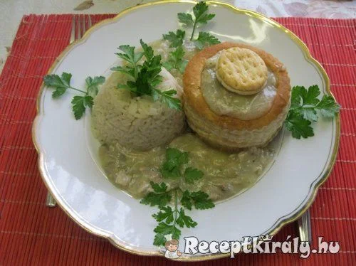 Citromos csirkemártás pitében recept