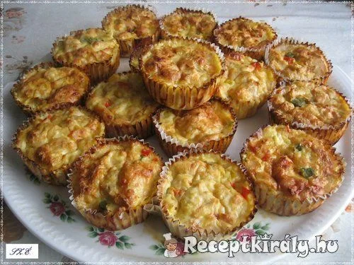 Csirkemellből fasírt muffin formában