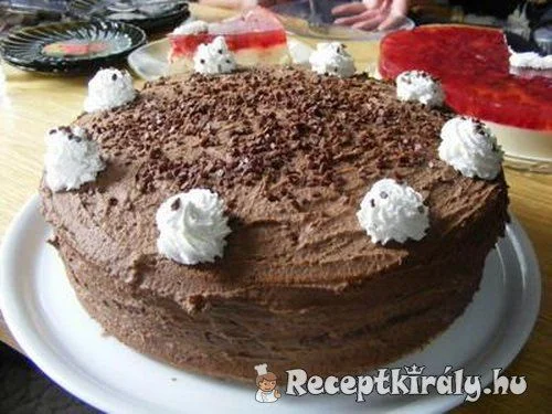 Csokoládé torta háromféle piskótából recept