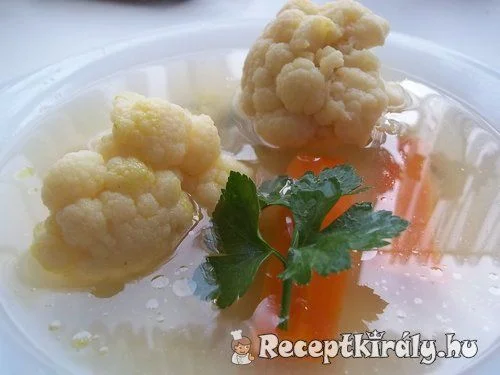 Egyszerű karfiolleves recept