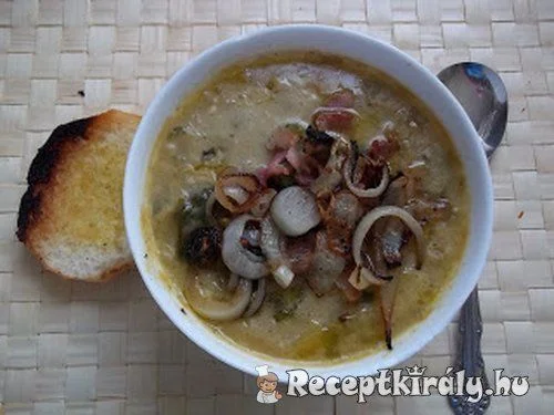 Fehérboros brokkoli krémleves sült baconnel recept