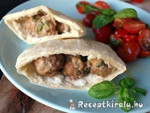 Húsgombóc pitában recept