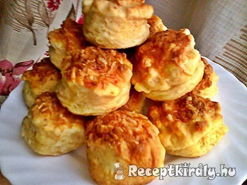 Juhtúrós sajtos pogácsa recept