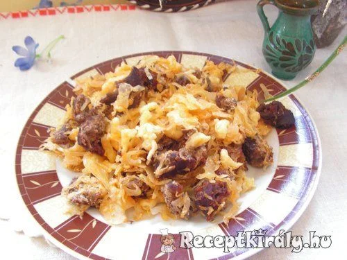 Káposzta kolbásszal és nokedlivel recept