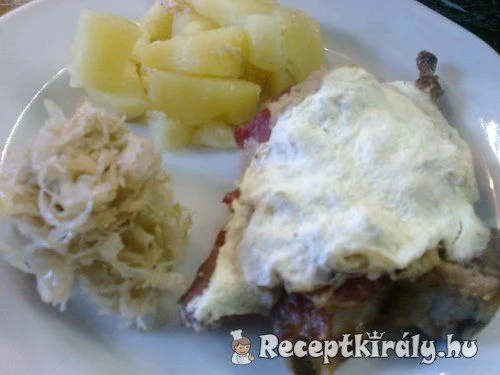 Káposztás-fokhagymás sertéstarja