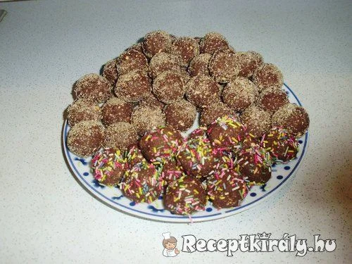 Kekszes-mascarponés golyók
