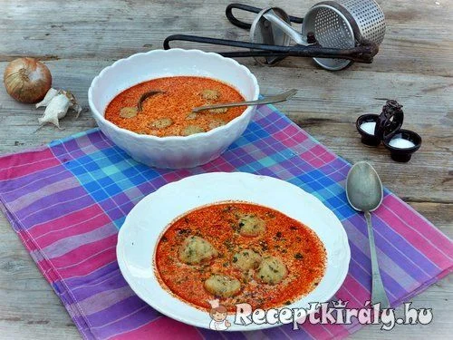 Magyaros gombócleves recept