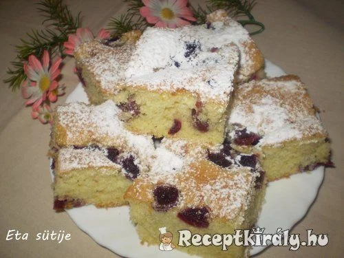 Meggyes pite Eta módra recept