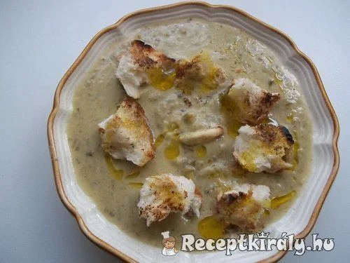 Mentás medvehagyma krémleves reszelt sajttal recept