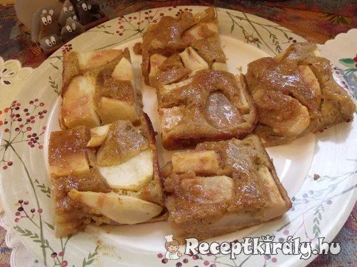 Mézes körtés pite karamellöntettel
