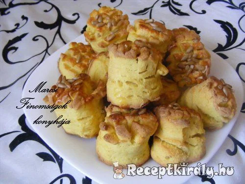 Napraforgómagvas pogácsa recept