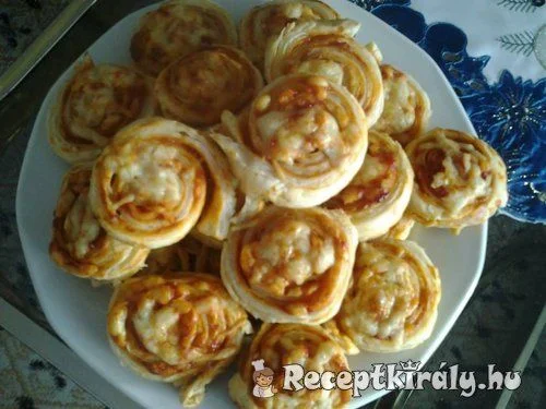 Pizzás csiga leveles tésztából