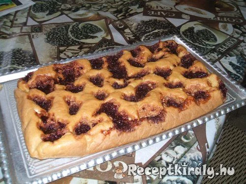 Rumos fahéjas szilvalekváros süti recept