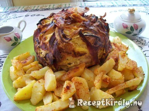 Sajtos csirkemell sonkás torta