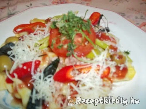 Sajtos tortellini tonhallal recept