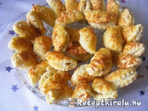 Sajtos virslis falatkák recept
