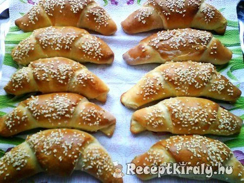 Sonkás-krémsajtos kiflik recept