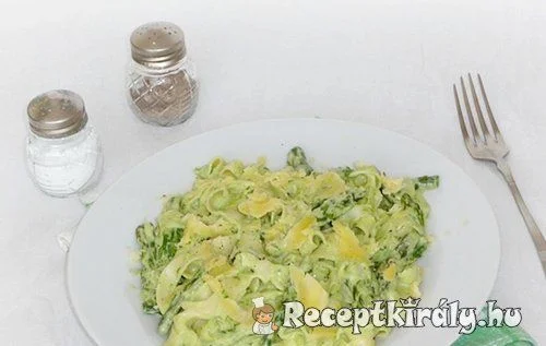 Spárgakrémes tészta recept
