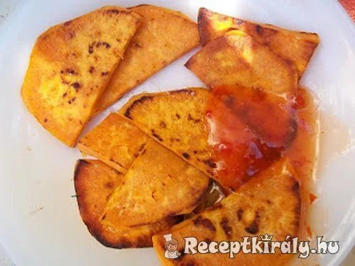Sült édesburgonya szeletek édes chilivel recept