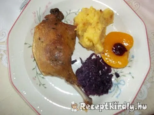 Sült kacsacomb hagymás krumplipürével recept