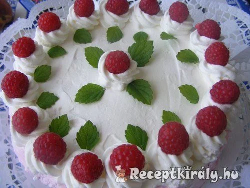 Sütés nélküli málna torta