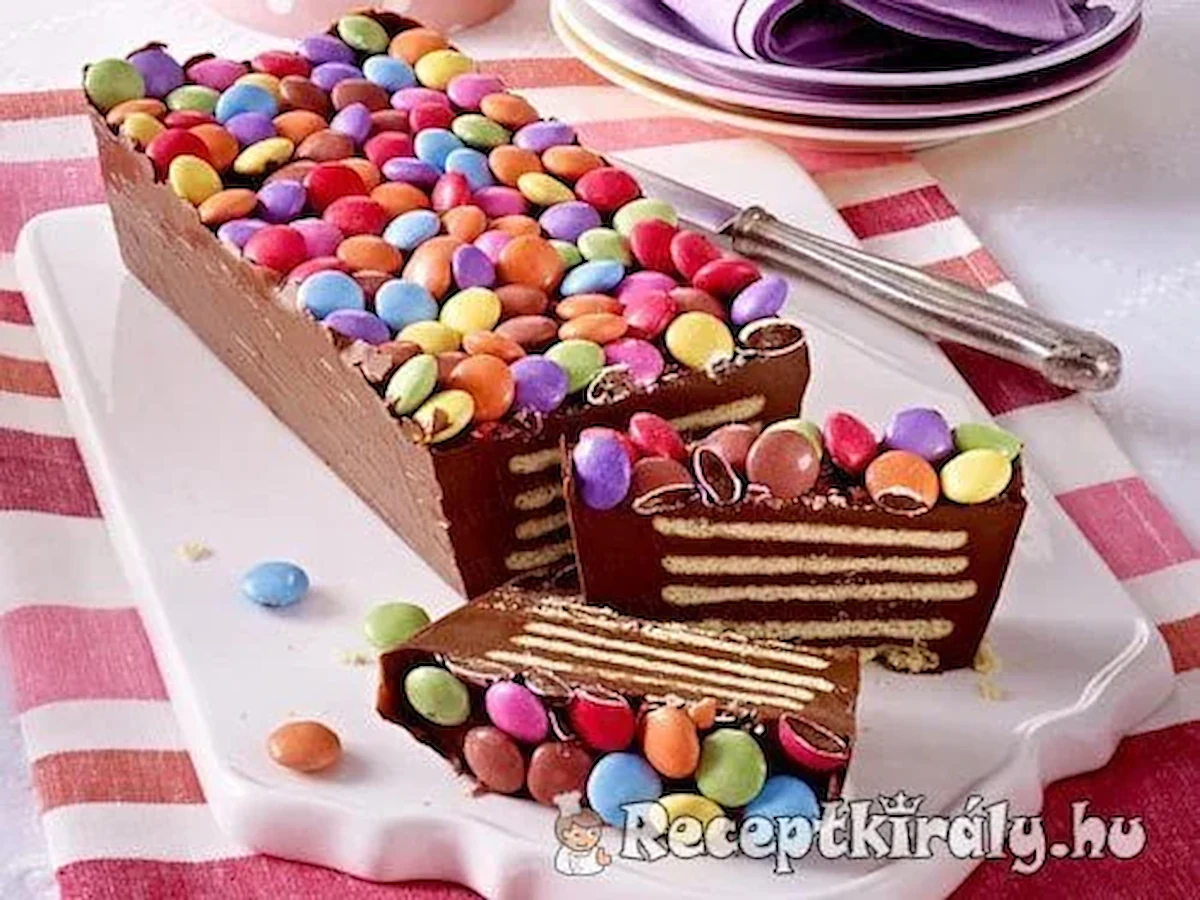 Sütés nélküli smarties torta recept