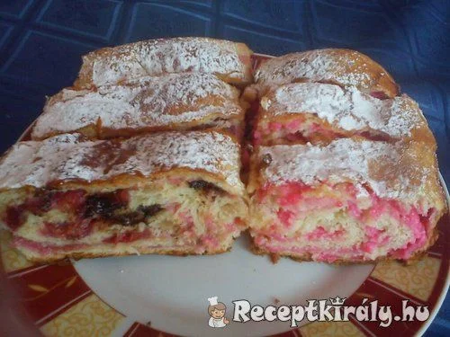 Szilvás pudingos kalács recept