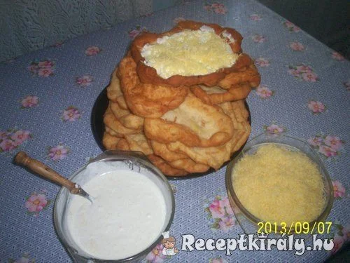 Tökös-krumplis lángos