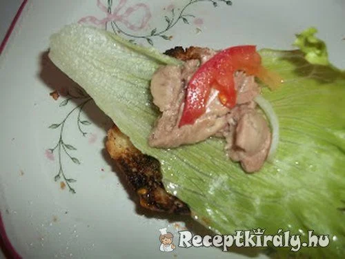 Tőkehalmájas bruschetta