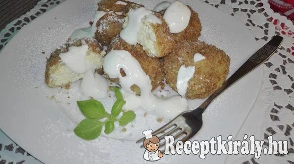 Túrótöltelékes burgonyagombóc