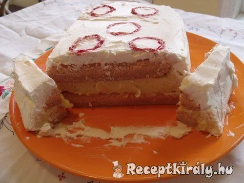 Vattacukor torta puncskrémmel