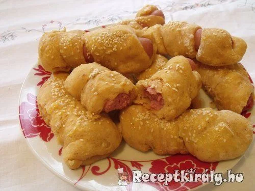 Virsli csigák burgonyás tésztával