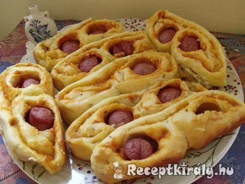 Virsli pizzás pávaszem recept