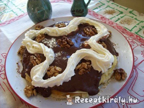 Zserbós palacsinta torta
