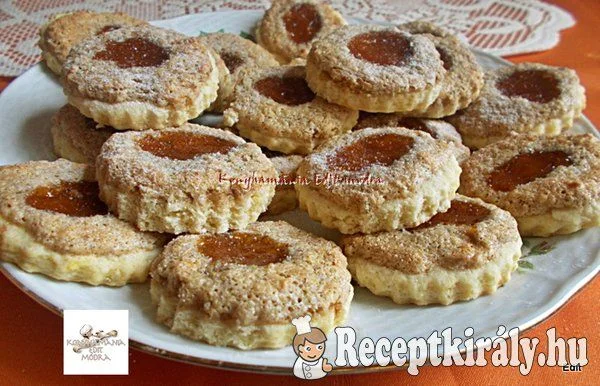 Lekváros linzer dióhabbal