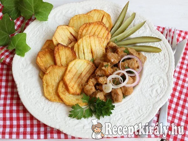 Fokhagymás aprópecsenye csíkos krumplival recept