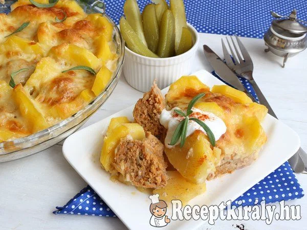 Fűszeres húsgombócok sajttal és burgonyával recept