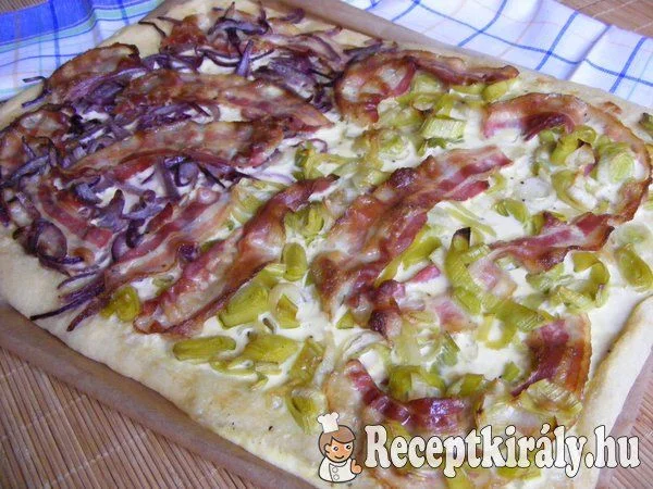Hagymás-baconos lepény recept