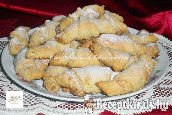 Hájas diós kifli