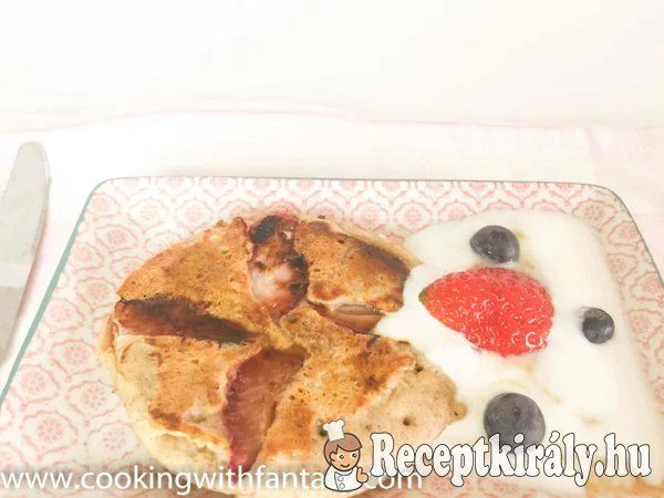 Hajdina és rizslisztes palacsinta eperrel, juharsziruppal recept