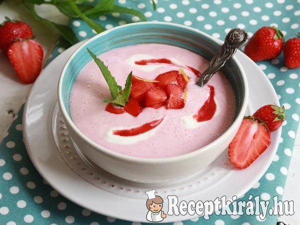 Joghurtos eperkrémleves recept