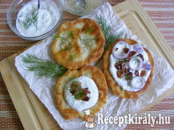 Juhtúrós mini lángos recept