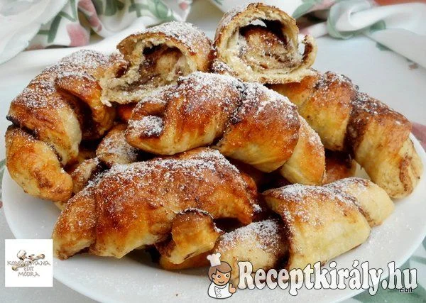 Kakaós-fahéjas leveles kifli