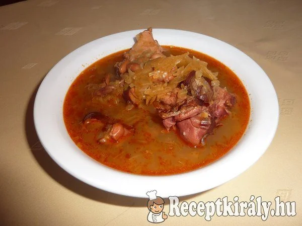 Káposztás bableves recept
